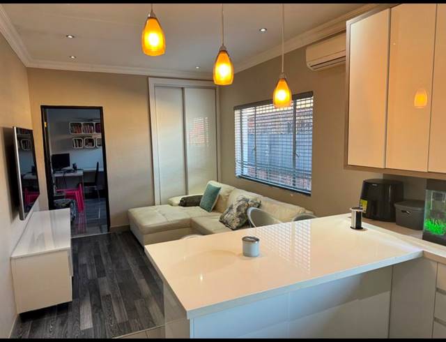 3 BEDROOM HOUSE FOR SALE IN LAUDIUM